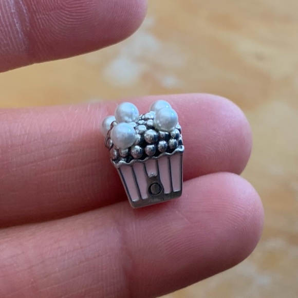 NWOT Delicious Popcorn Charm, Pale Pink Enamel & White Crystal Pearls Silver 925 - Picture 5 of 11